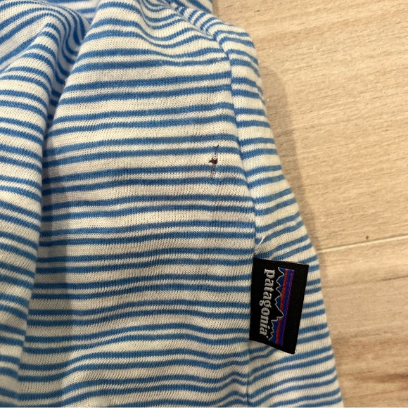 Patagonia 3/4 Sleeve Woman’s Blue Stripe T-Shirt Size XS - Picture 10 of 10